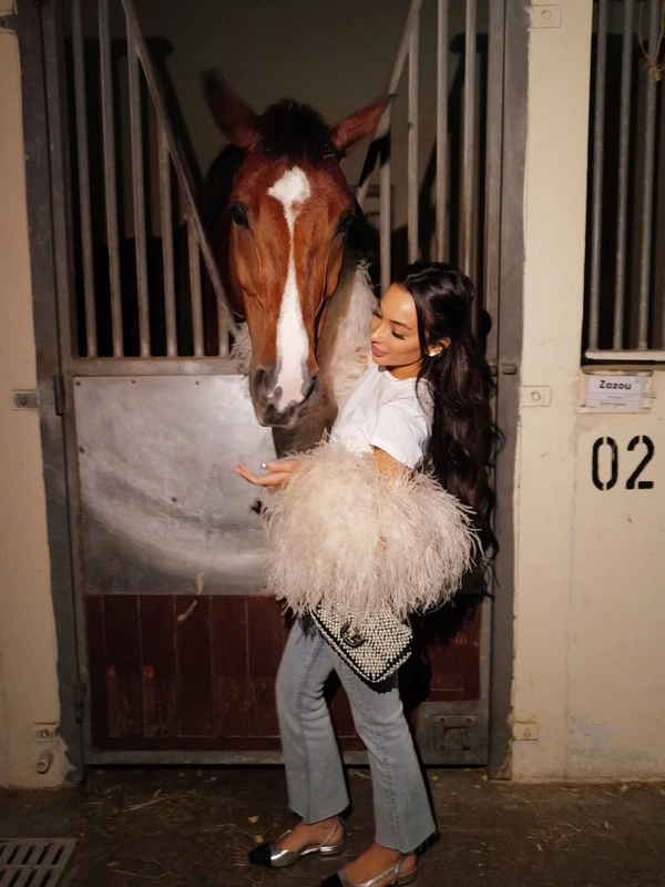 Lailli Mirza — fashion story